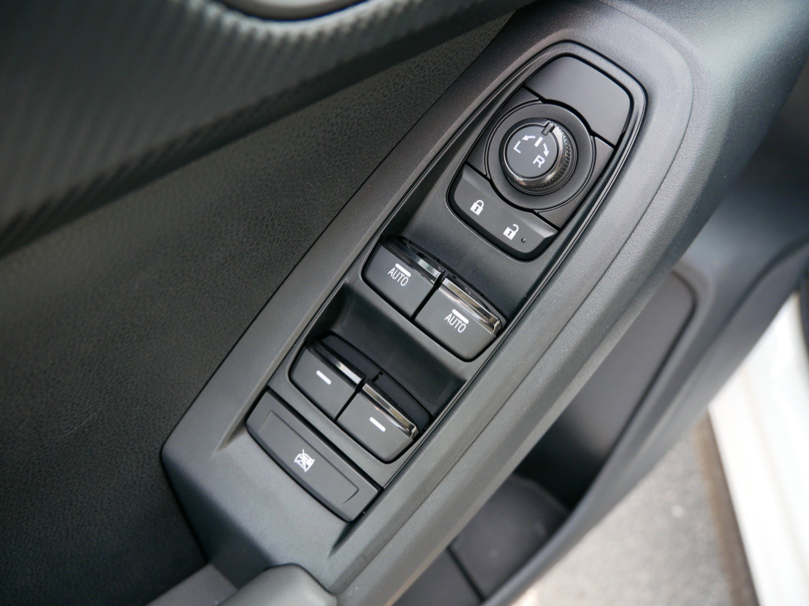 Certified 2025 Subaru Crosstrek 2.0i Premium w/ Crosstrek Mirror Package image 19