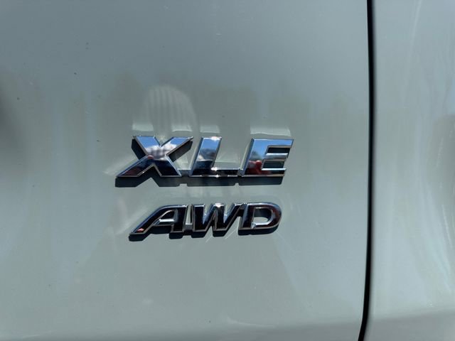 Used 2020 Toyota RAV4 XLE w/ Convenience Package AWD/4WD image 9