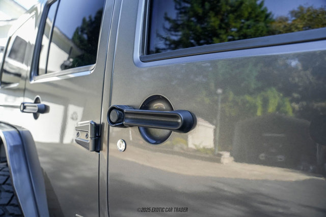 Used 2016 Jeep Wrangler Unlimited Rubicon w/ Connectivity Group image 46