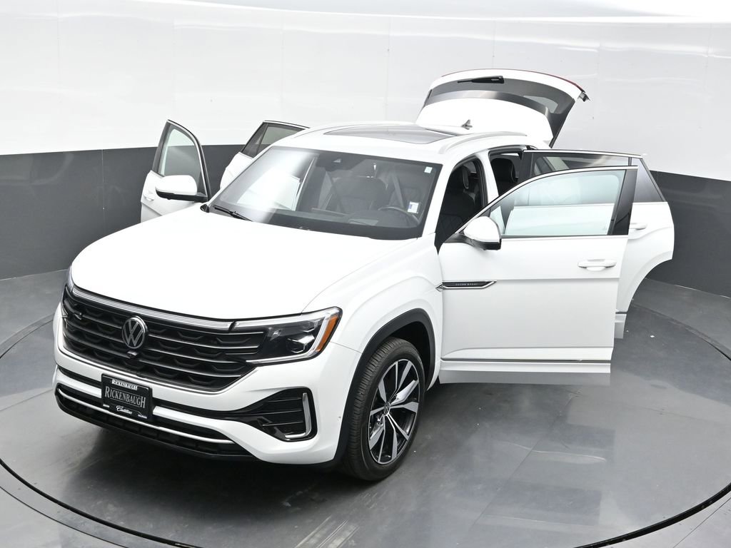 Used 2025 Volkswagen Atlas Cross Sport SEL Premium R-Line image 33