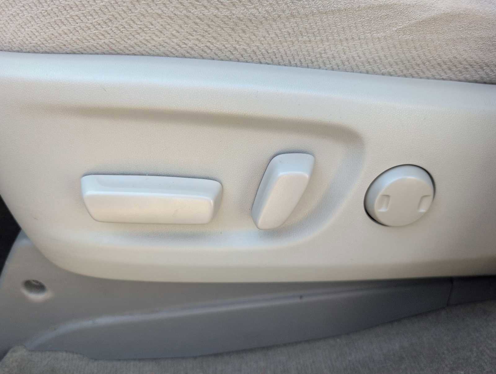 Used 2014 Toyota Sienna LE image 16