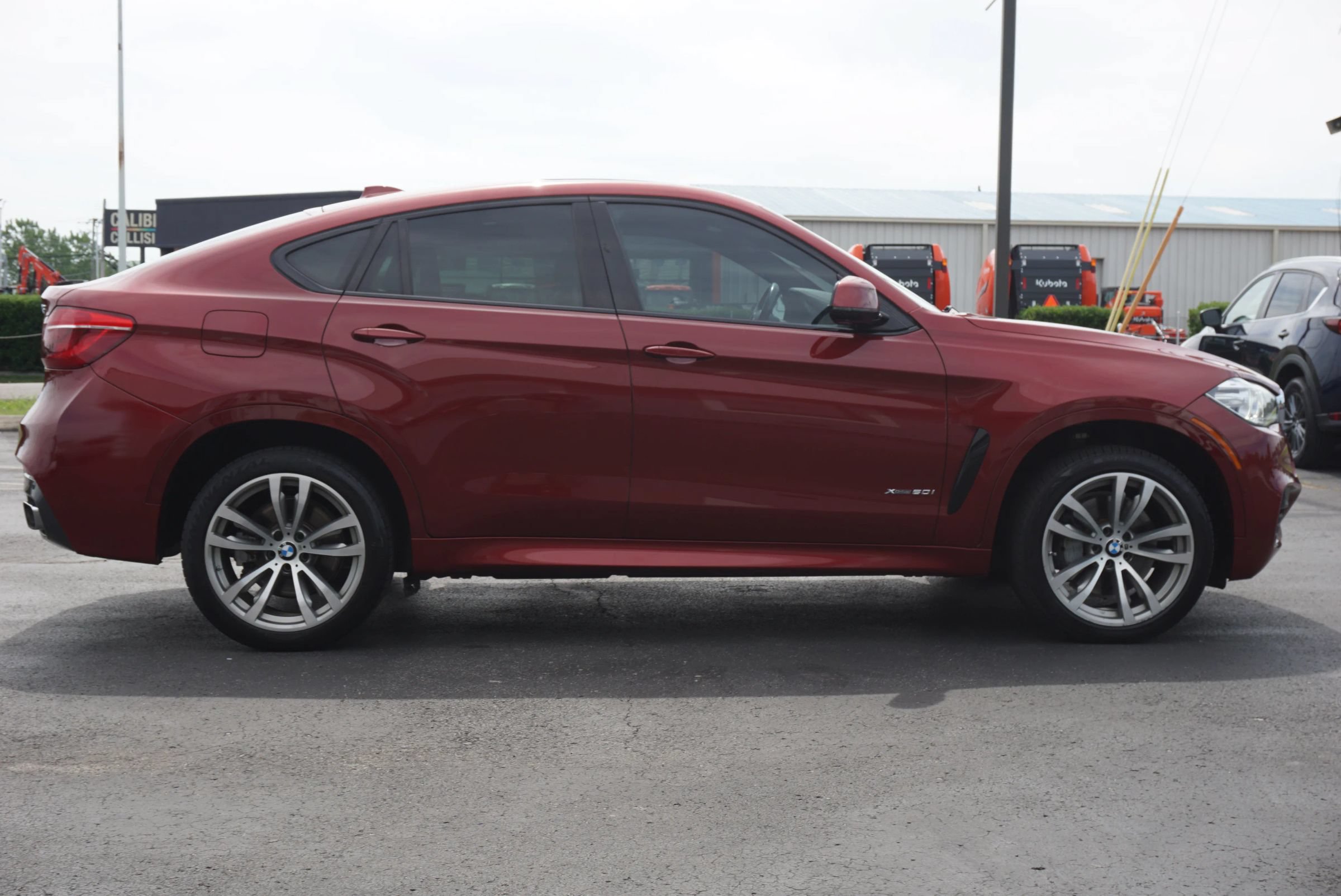 Used 2015 BMW X6 xDrive50i w/ Executive Package AWD/4WD image 4