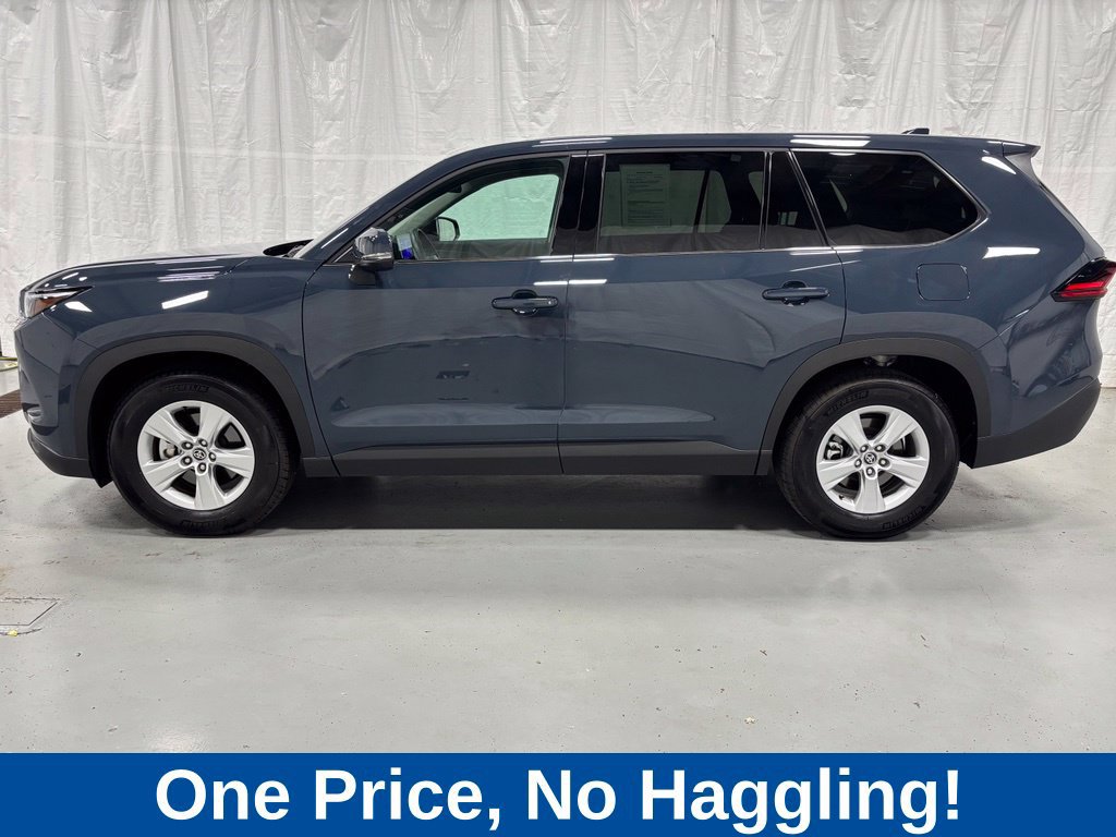 Used 2026 Toyota Grand Highlander AWD image 4