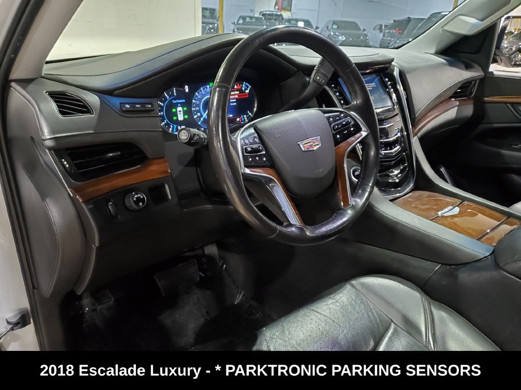 Used 2018 Cadillac Escalade Luxury RWD image 7