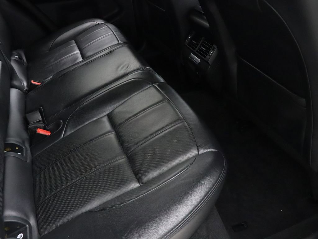 Used 2020 Land Rover Range Rover Evoque SE image 34