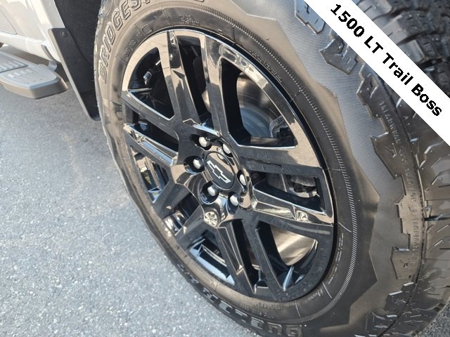 Used 2024 Chevrolet Silverado 1500 LT Trail Boss w/ Protection Package image 11
