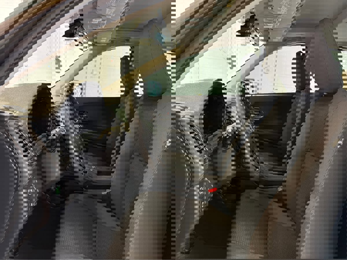 Used 2021 Honda HR-V EX image 9