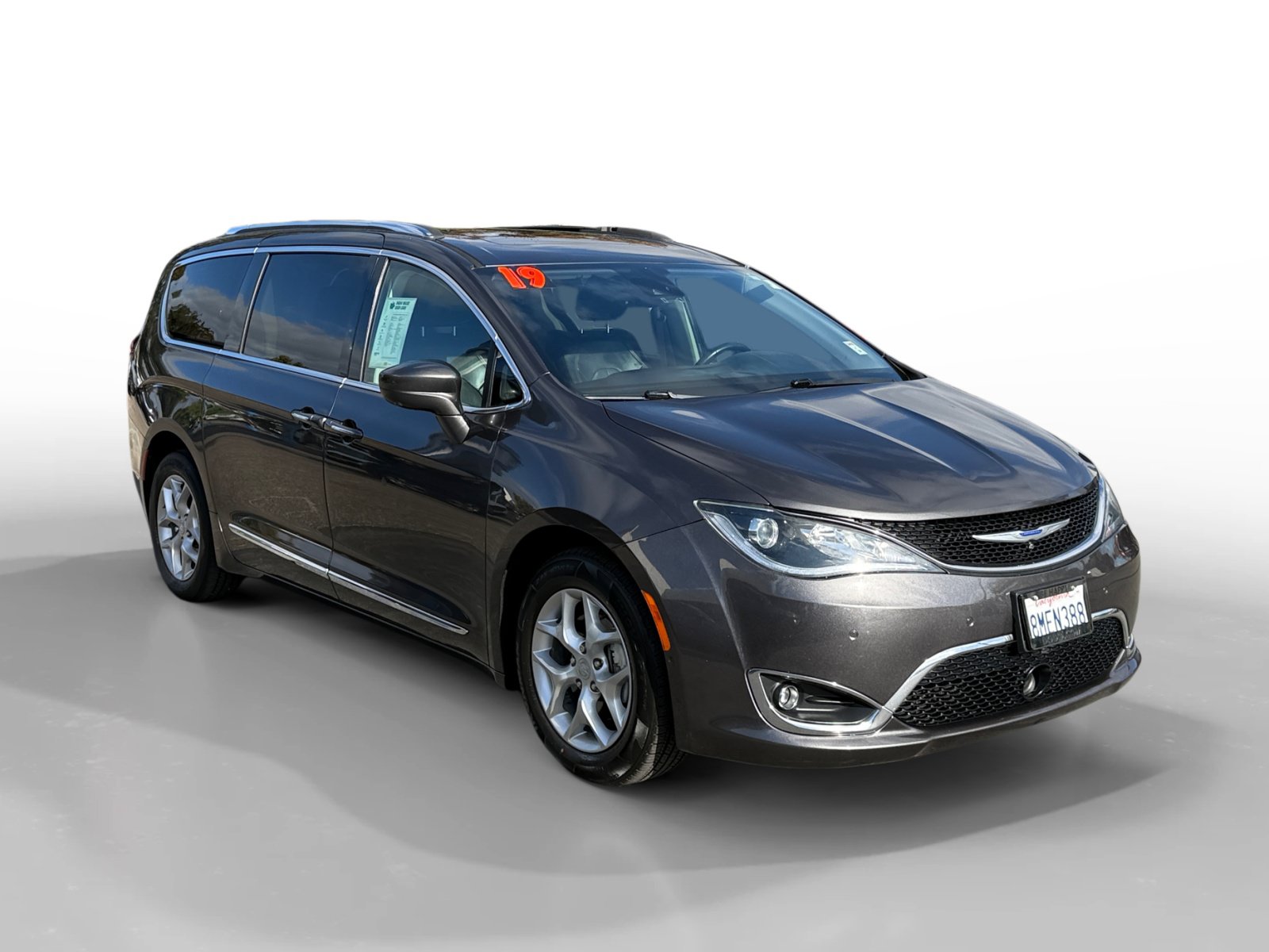 Used 2019 Chrysler Pacifica Touring-L Plus w/ Advanced Safetytec Group FWD image 7