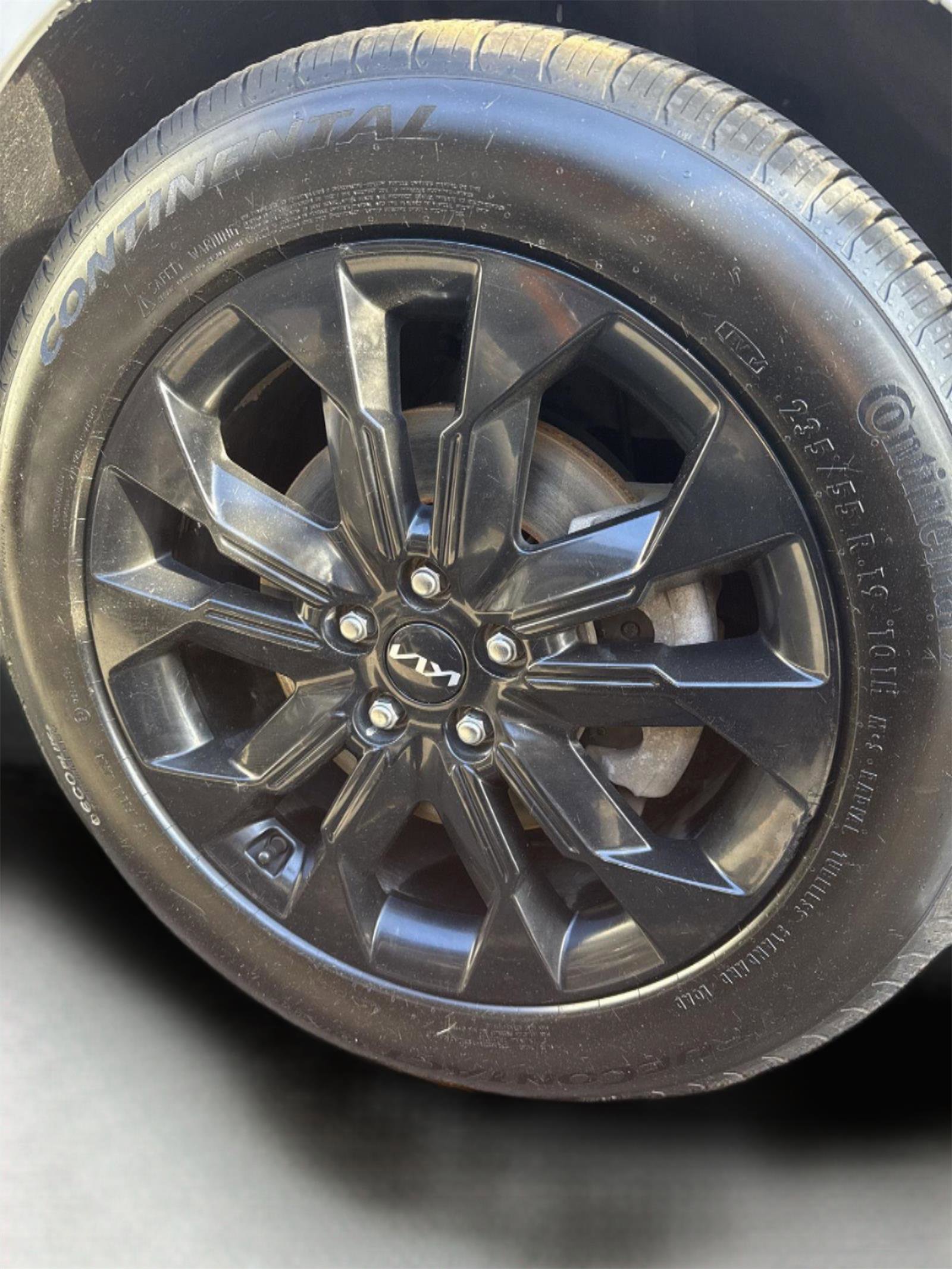 Used 2023 Kia Carnival SX image 3