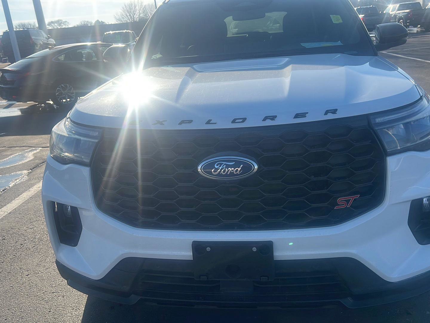 Used 2025 Ford Explorer ST image 15