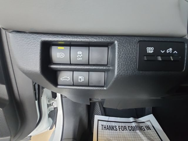 Used 2019 Toyota Avalon XLE w/ Moonroof Package FWD image 20