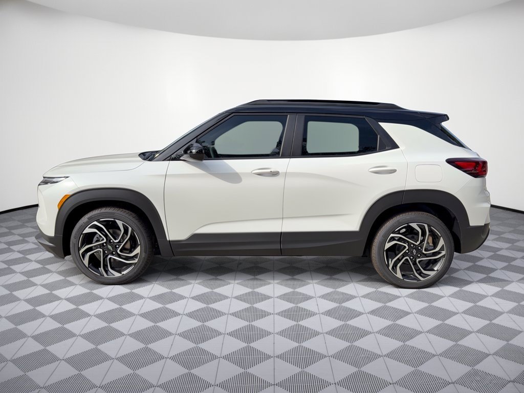New 2026 Chevrolet TrailBlazer RS w/ Driver Confidence Package FWD image 2