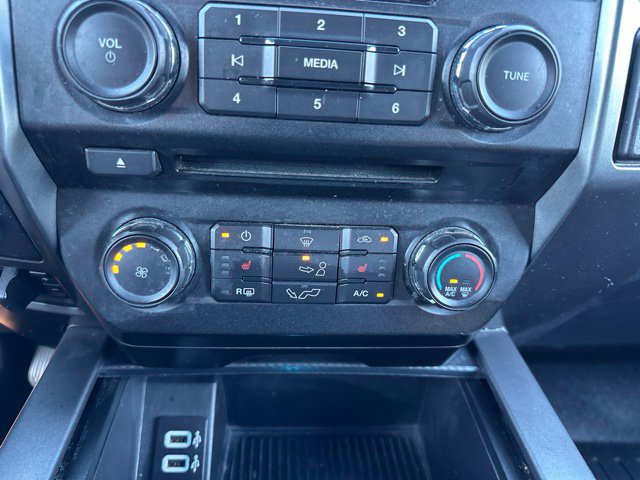 Used 2018 Ford F150 XLT w/ Equipment Group 302A Luxury AWD/4WD image 11