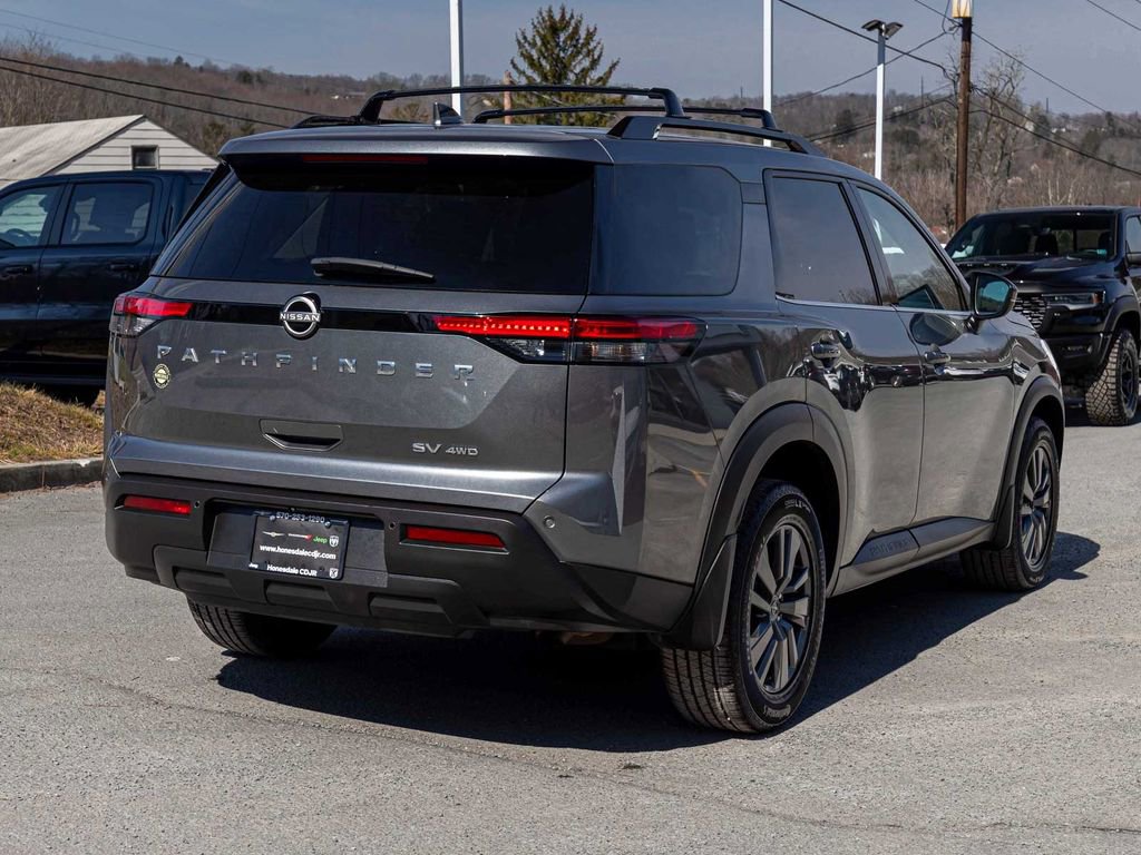 Used 2023 Nissan Pathfinder SV AWD/4WD image 4