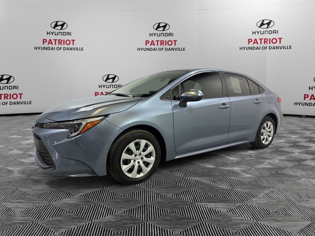 Used 2024 Toyota Corolla LE FWD video 3
