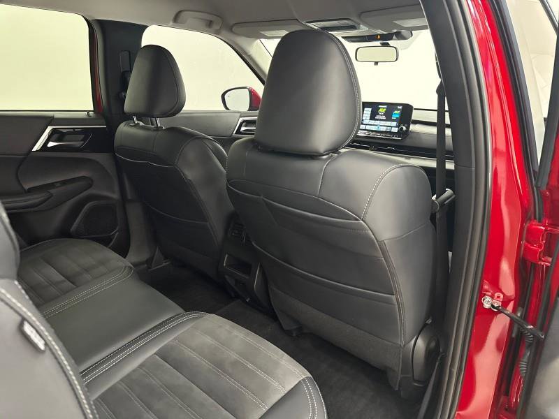 Used 2024 Mitsubishi Outlander SE image 67