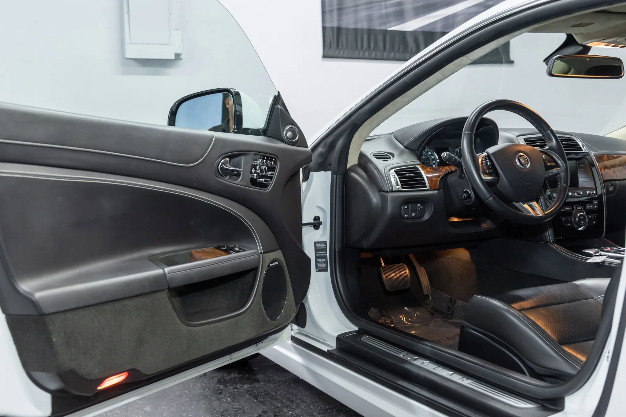 Used 2012 Jaguar XK Coupe image 12