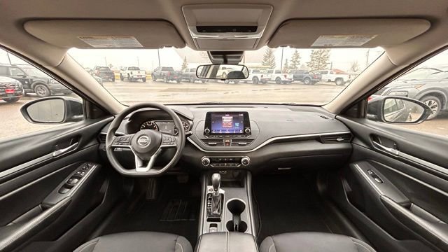 Used 2022 Nissan Altima 2.5 SV AWD/4WD image 12
