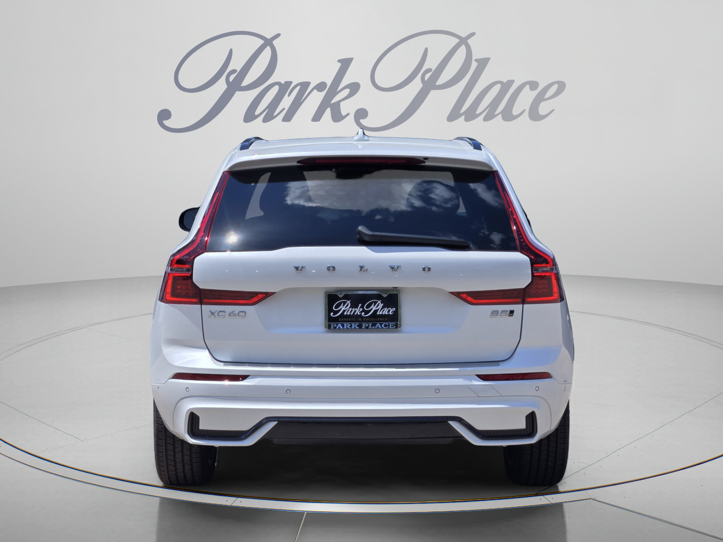 New 2026 Volvo XC60 B5 Plus w/ Protection Package Premier AWD/4WD image 4
