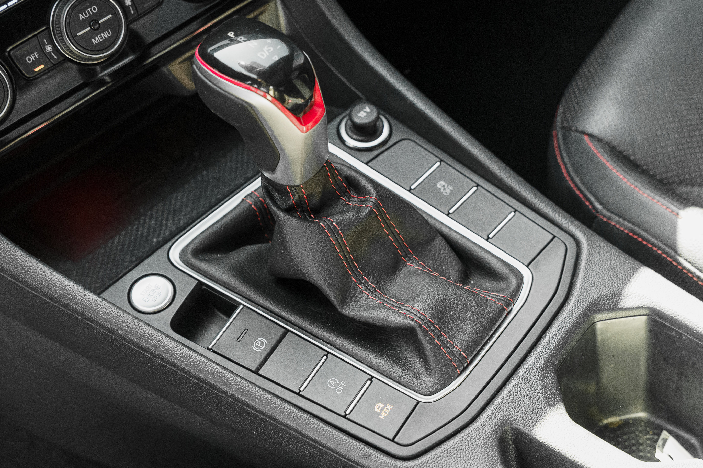 Used 2024 Volkswagen Jetta GLI Autobahn image 11