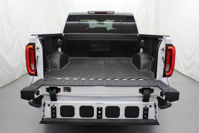 Used 2024 GMC Sierra 1500 SLT AWD/4WD image 9