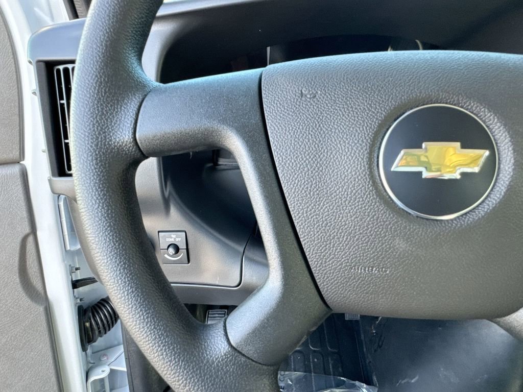 New 2026 Chevrolet Express 2500 image 16
