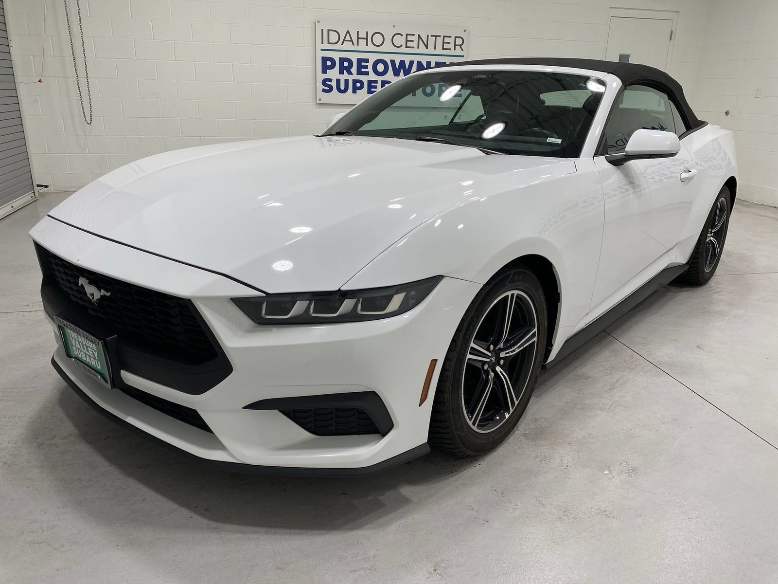 Used 2024 Ford Mustang Premium RWD image 4
