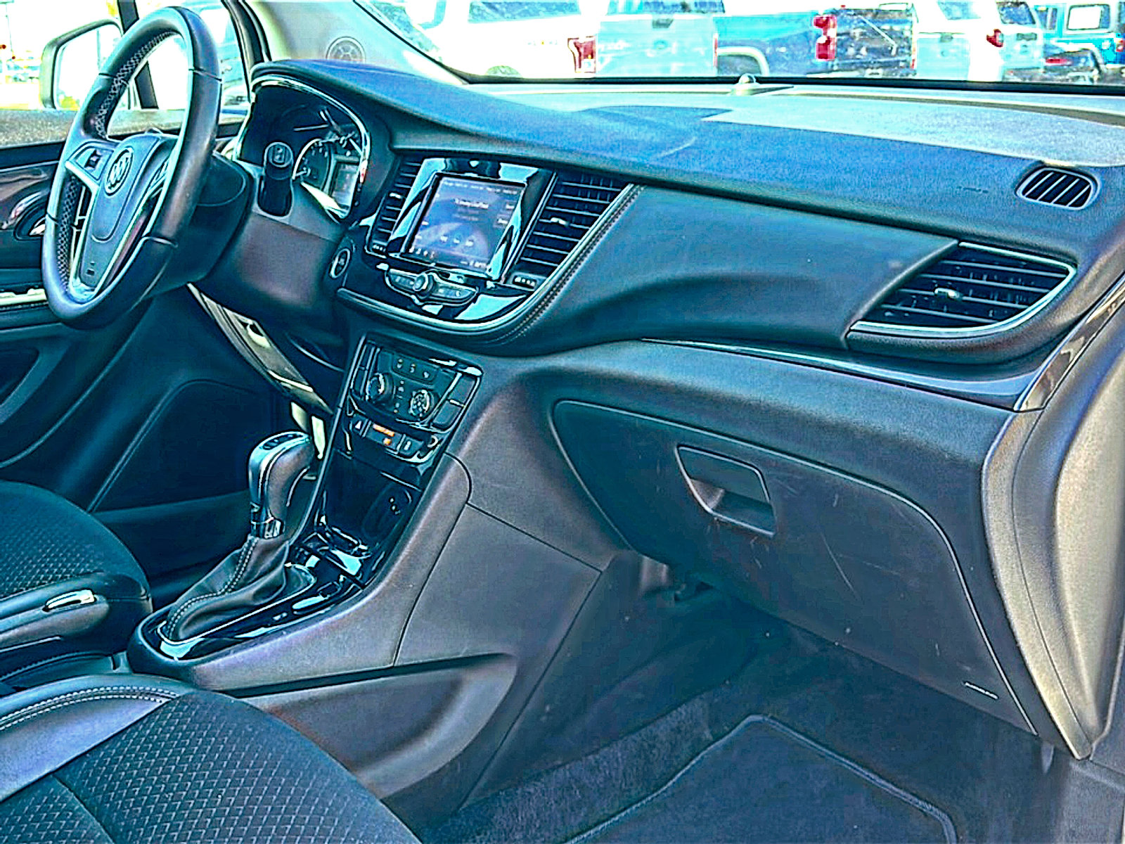 Used 2022 Buick Encore Preferred w/ Safety Package AWD/4WD image 23