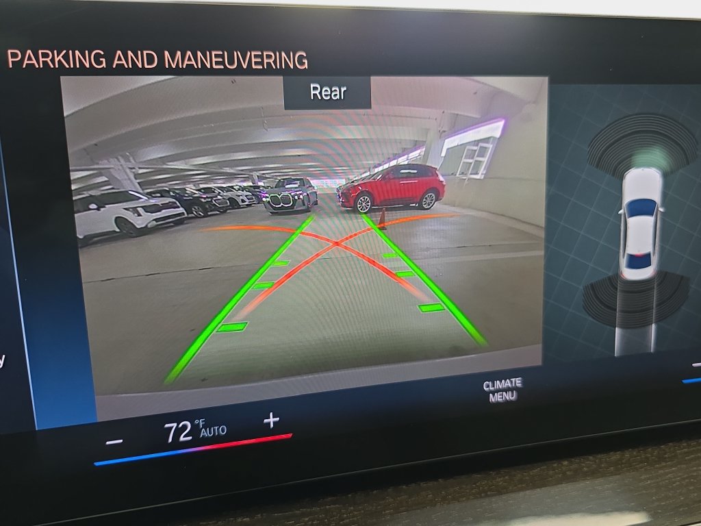 Certified 2023 BMW 330i Sedan w/ Driving Assistance Package RWD image 24