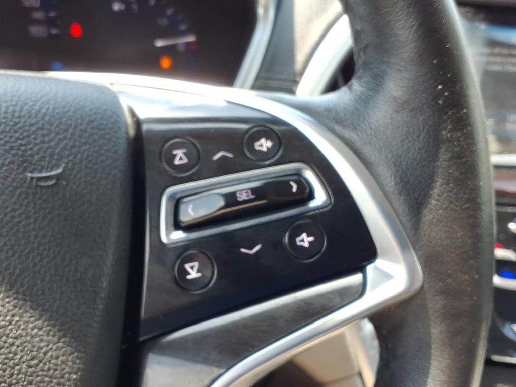 Used 2015 Cadillac SRX Luxury FWD image 20