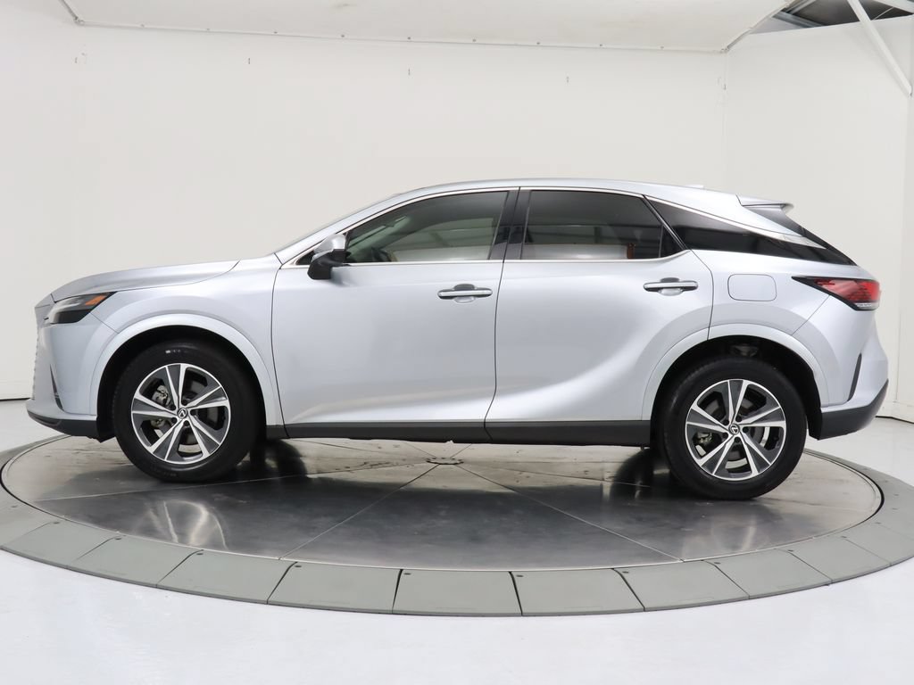 Used 2024 Lexus RX 350 FWD w/ Technology Package image 2