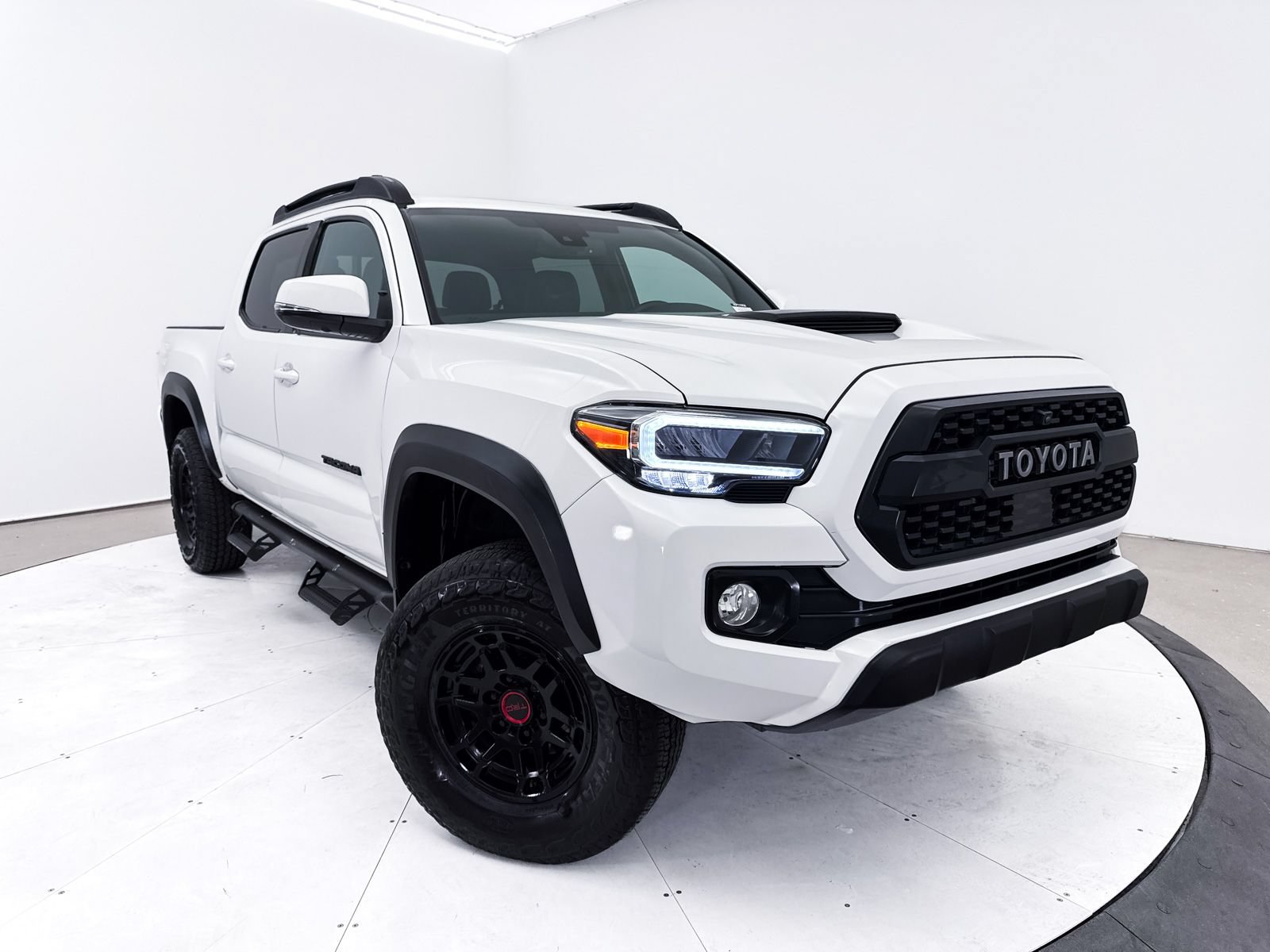 Used 2023 Toyota Tacoma TRD Pro AWD/4WD video 1