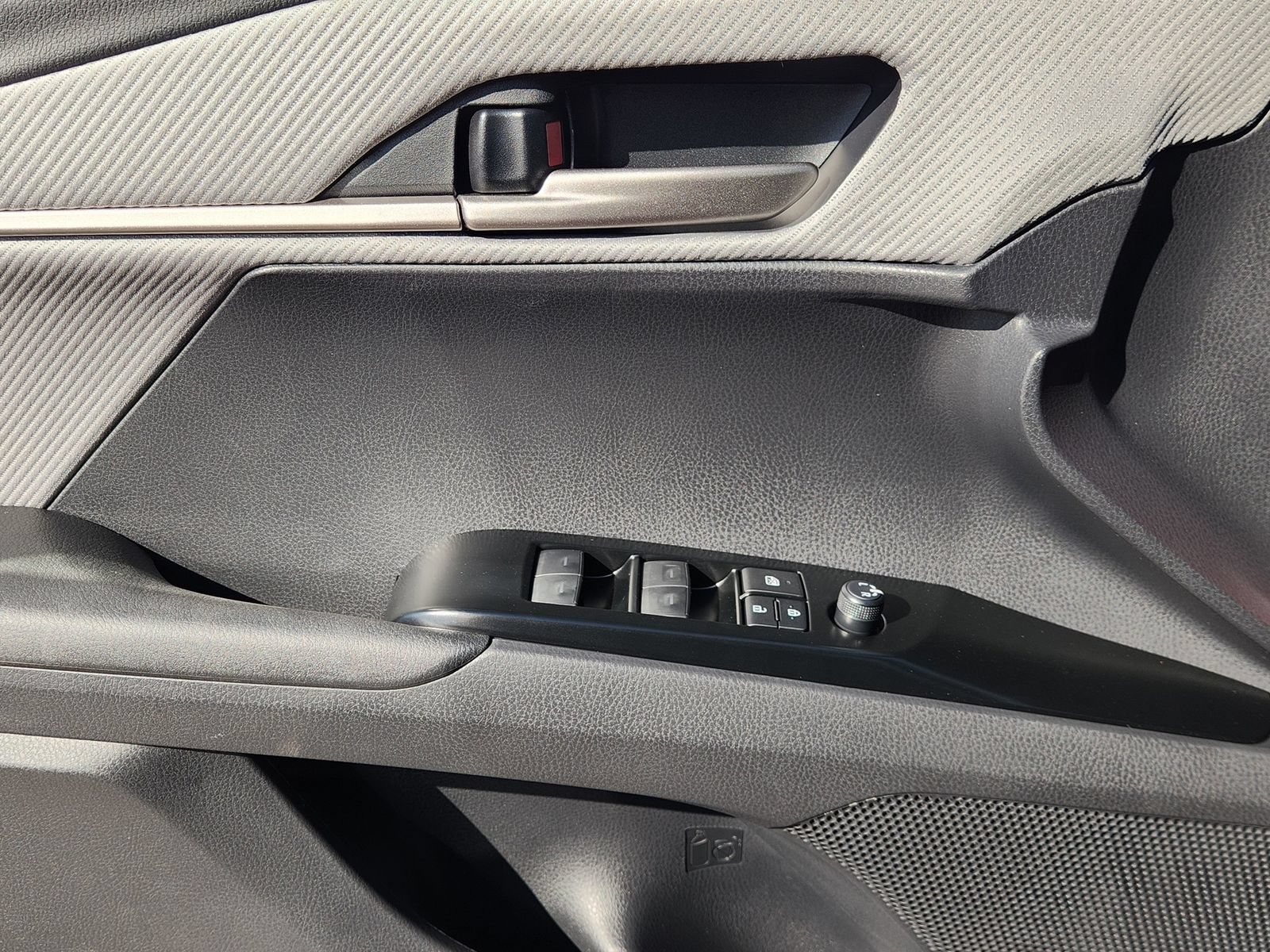 New 2026 Toyota Camry SE w/ Convenience Package FWD image 22