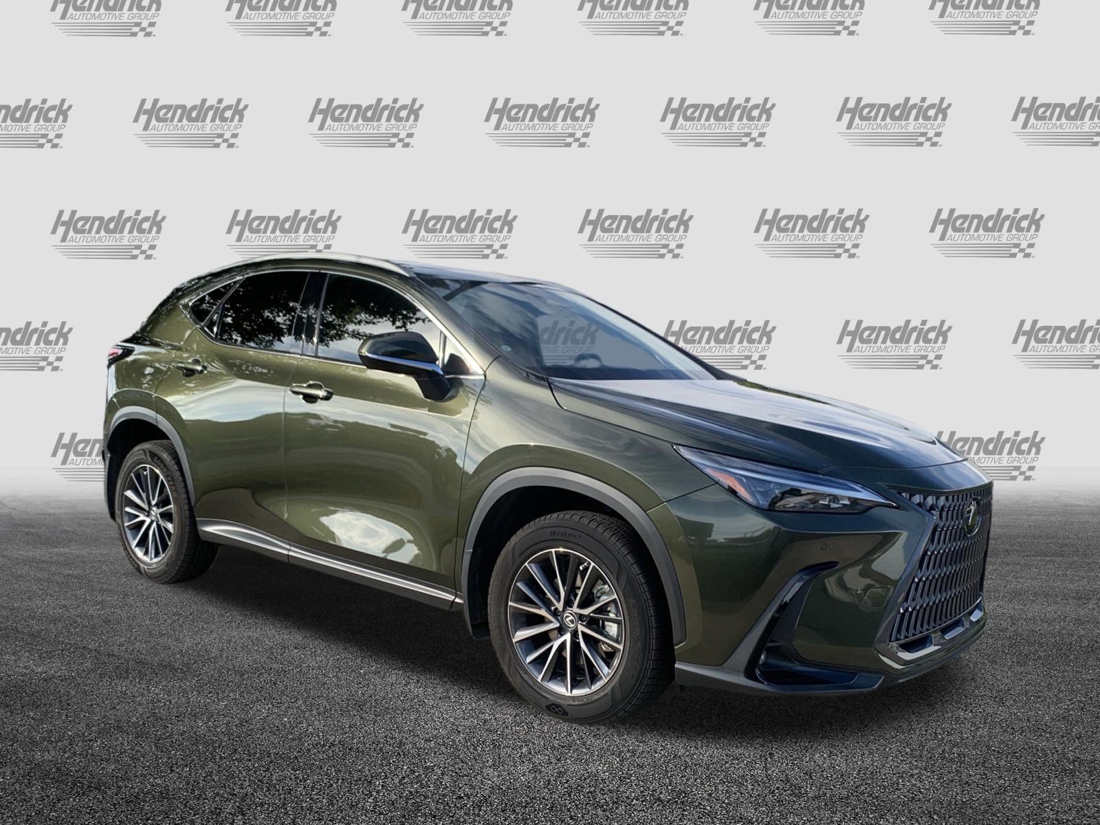 Used 2024 Lexus NX 250 FWD image 2