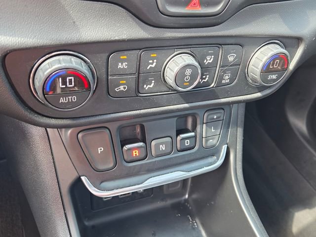 Used 2020 GMC Terrain Denali w/ Denali Premium Package FWD image 22