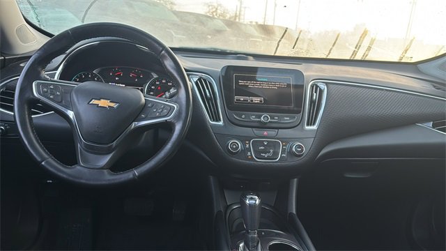 Used 2018 Chevrolet Malibu LT image 11