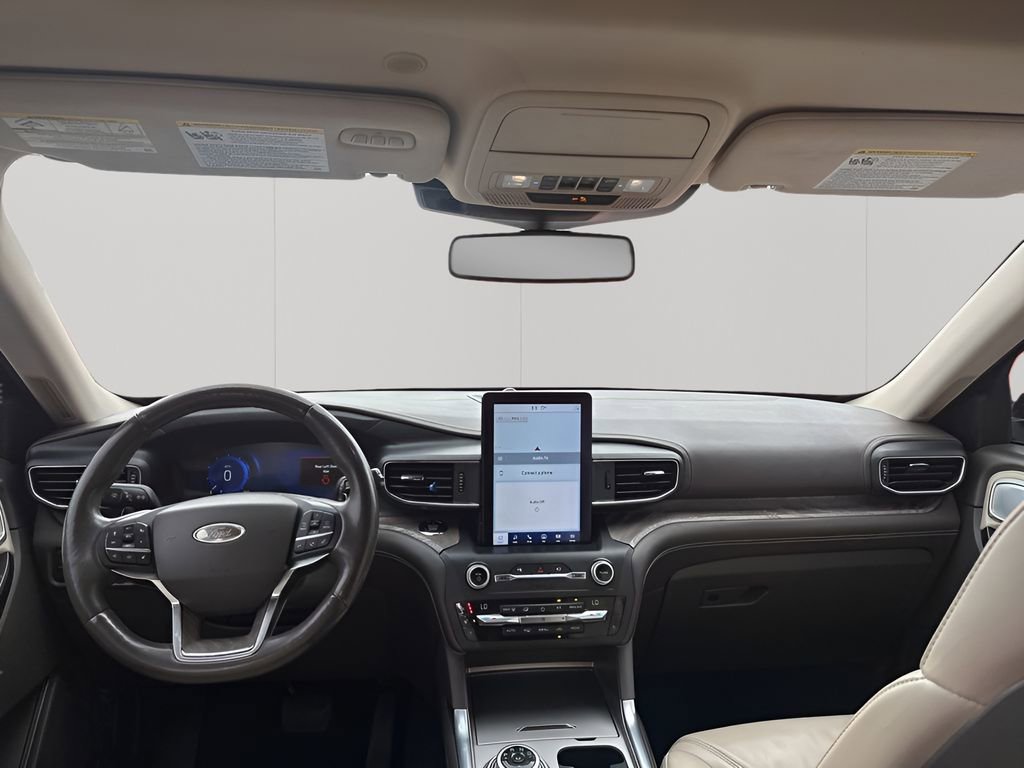 Used 2020 Ford Explorer Platinum w/ Premium Technology Package image 22
