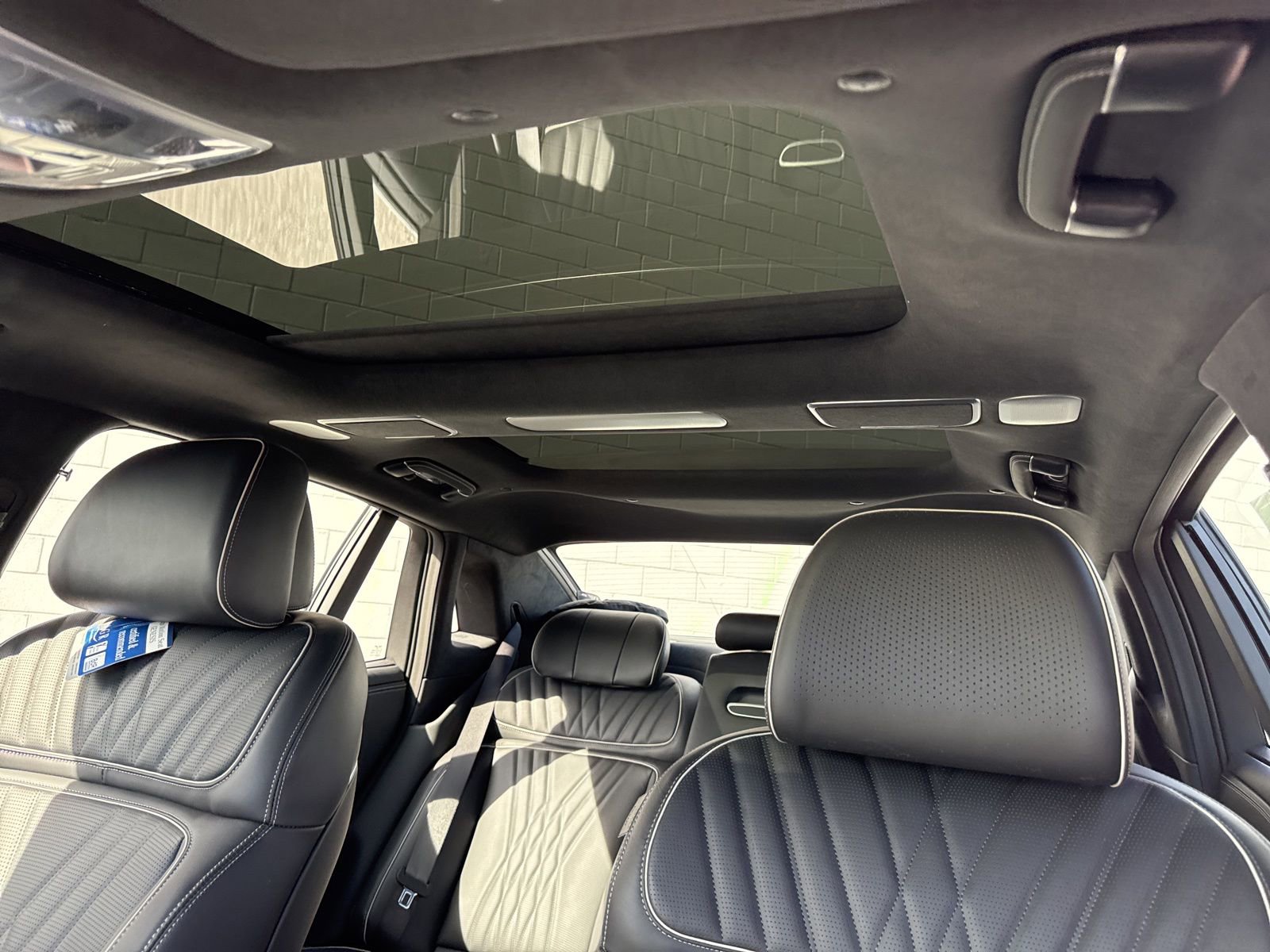 Used 2025 Genesis G90 3.5T image 33