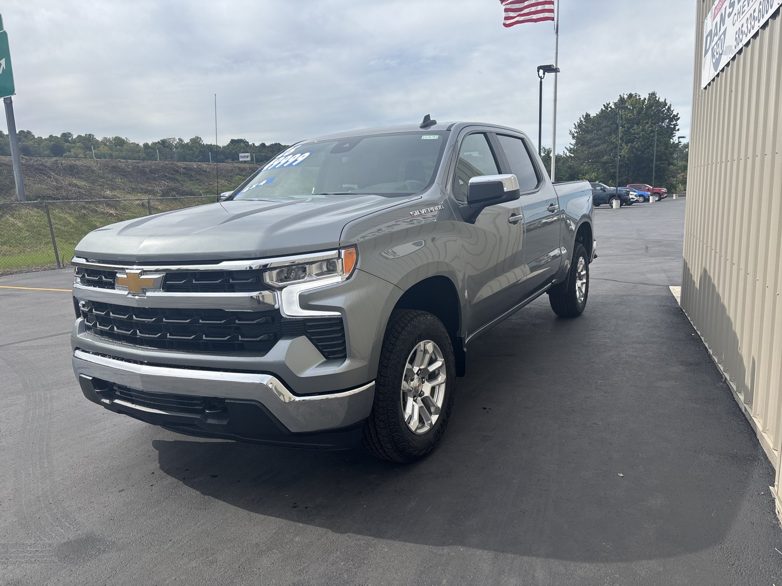 New 2026 Chevrolet Silverado 1500 LT AWD/4WD image 9