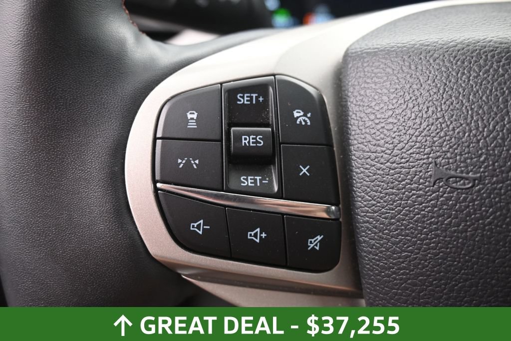Used 2025 Ford Explorer Active w/ Active Comfort Package AWD/4WD image 27