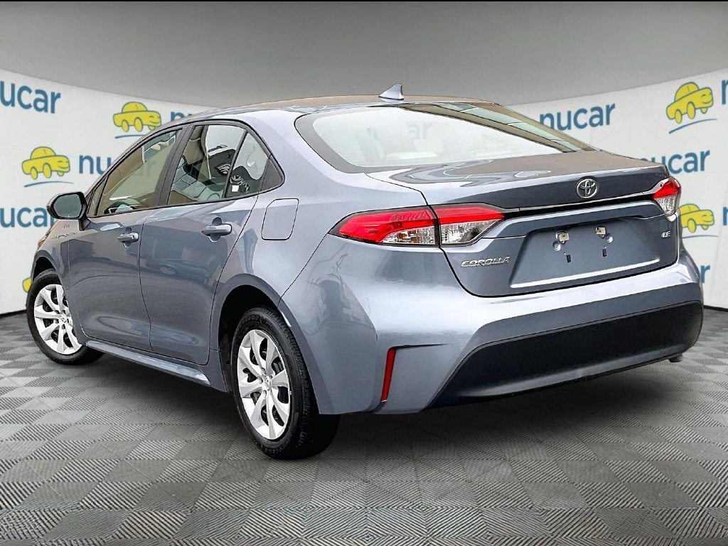 Certified 2025 Toyota Corolla LE FWD image 4