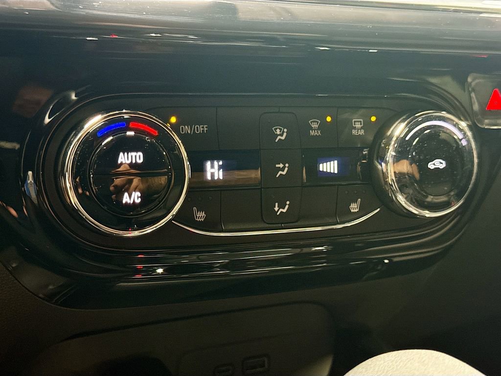 New 2026 Chevrolet Trax RS w/ Driver Confidence Package image 15