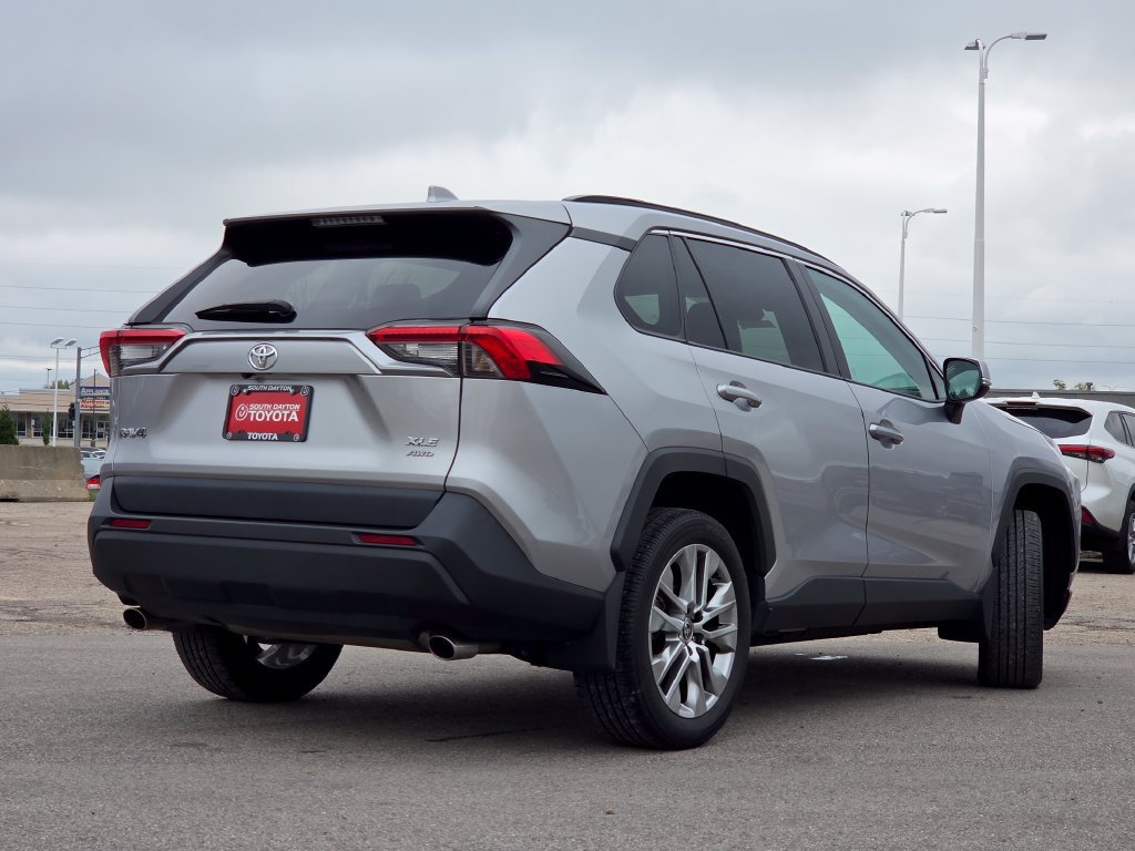 Used 2023 Toyota RAV4 XLE Premium AWD/4WD image 25