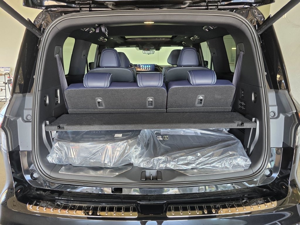 New 2027 INFINITI QX80 Sensory w/ Sport Exterior Package AWD/4WD image 28