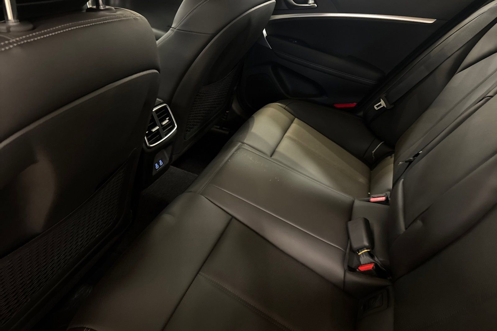 New 2026 Genesis G70 2.5T RWD image 12