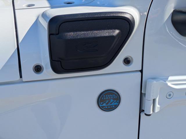 Used 2025 Jeep Wrangler Willys image 10