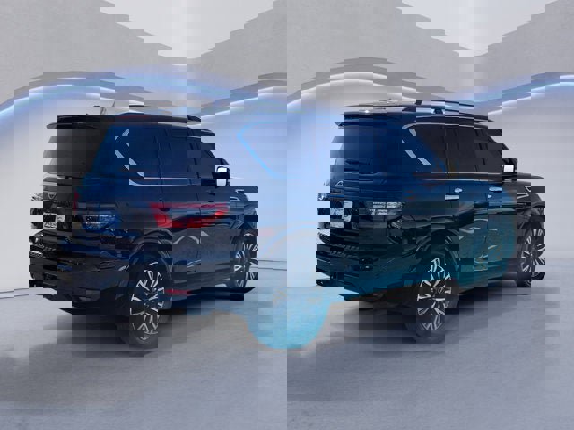 Used 2023 Nissan Armada SL w/ Midnight Edition Package image 5