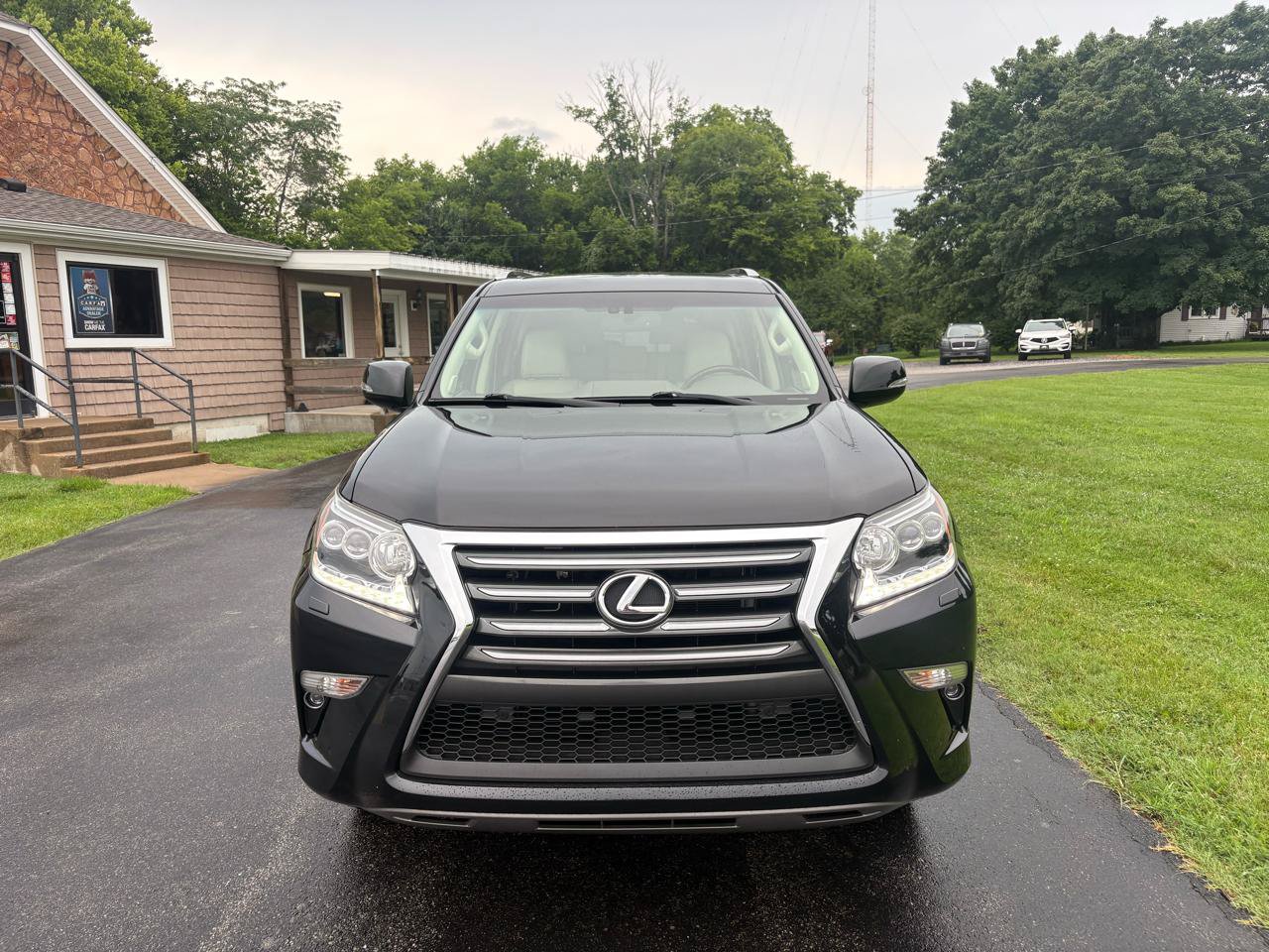 Used 2017 Lexus GX 460 Premium w/ Premium Package AWD/4WD image 6