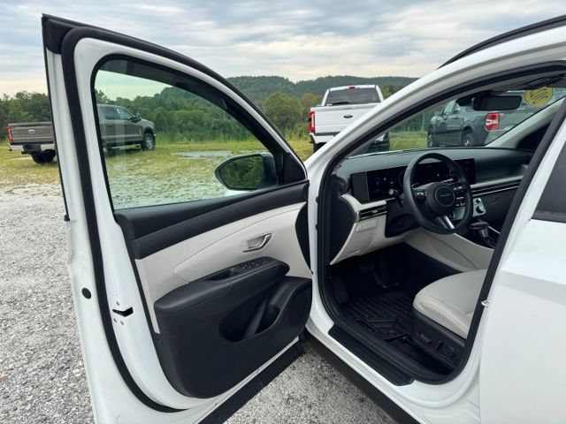 Used 2025 Hyundai Tucson SEL AWD/4WD image 12