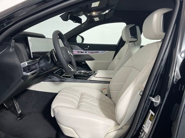 New 2026 BMW 740i xDrive image 11